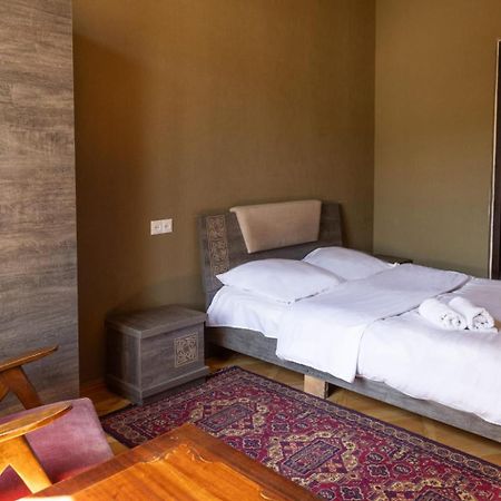 Wine House Hotel Tbilisi Bagian luar foto