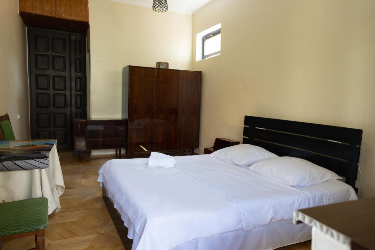 Wine House Hotel Tbilisi Bagian luar foto