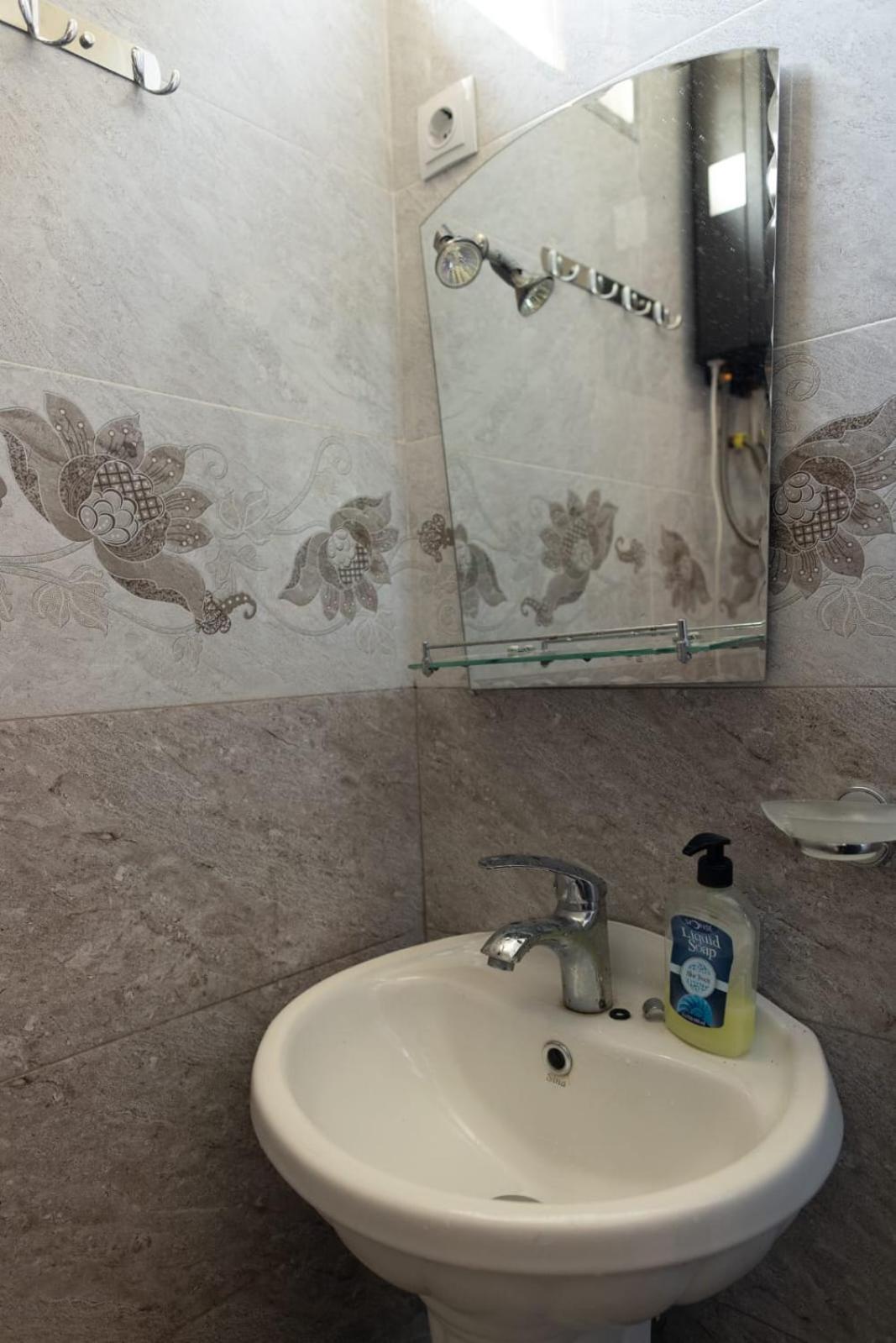 Wine House Hotel Tbilisi Bagian luar foto