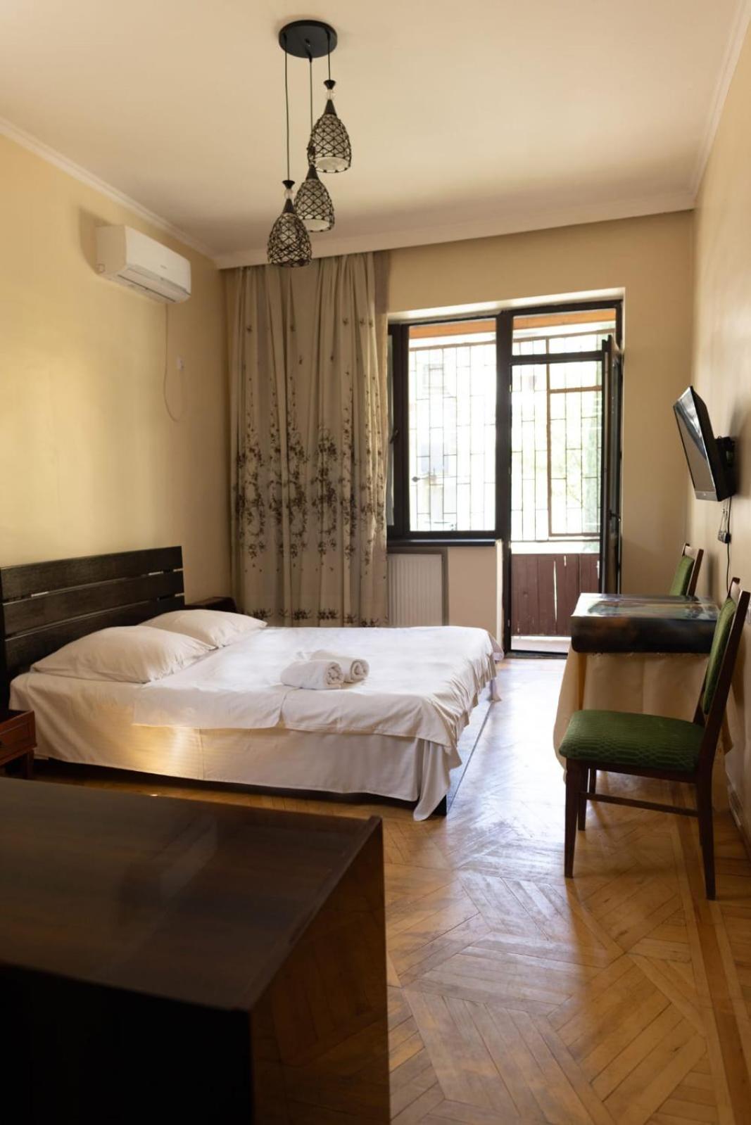 Wine House Hotel Tbilisi Bagian luar foto