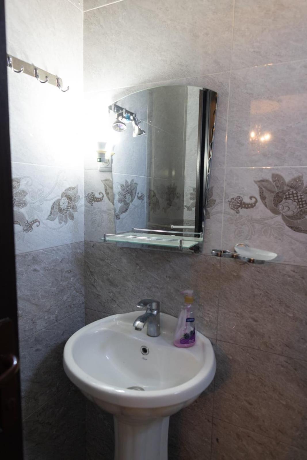 Wine House Hotel Tbilisi Bagian luar foto