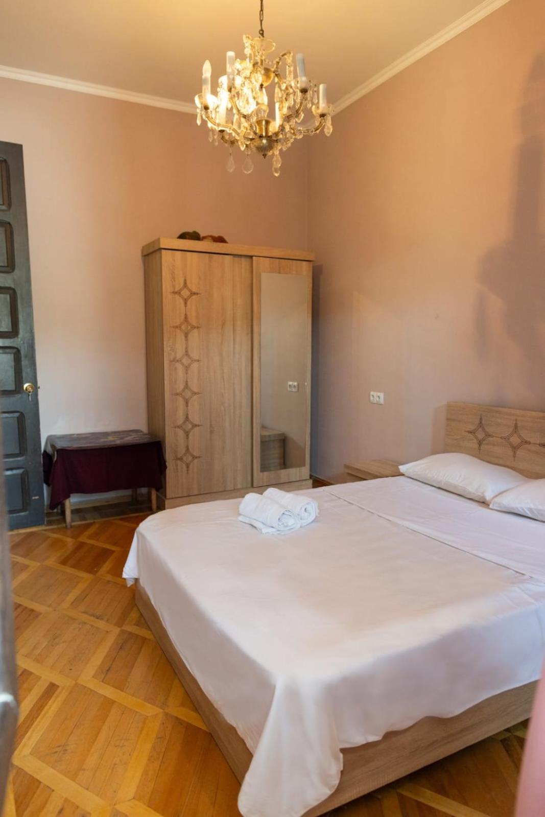 Wine House Hotel Tbilisi Bagian luar foto