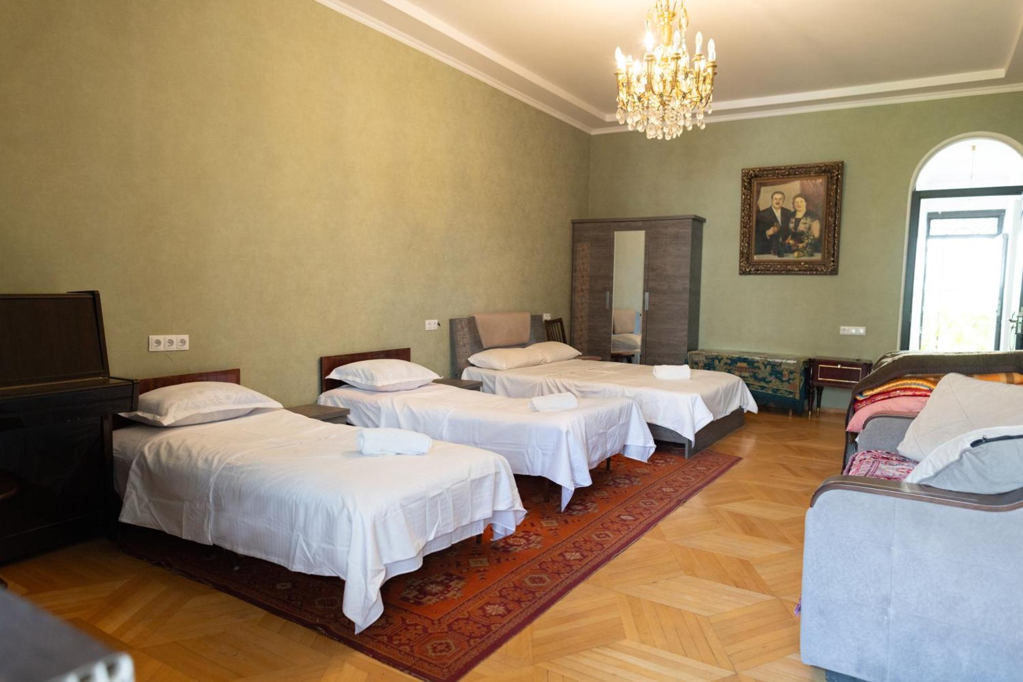Wine House Hotel Tbilisi Ruang foto
